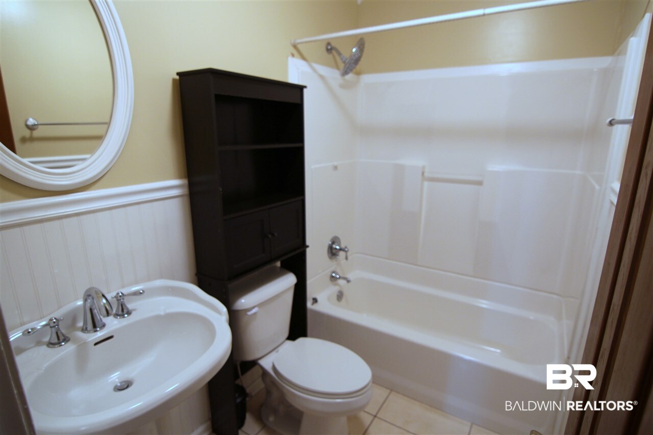 105 Hartness Circle Daphne, AL 36526 - Photo 4 of 13