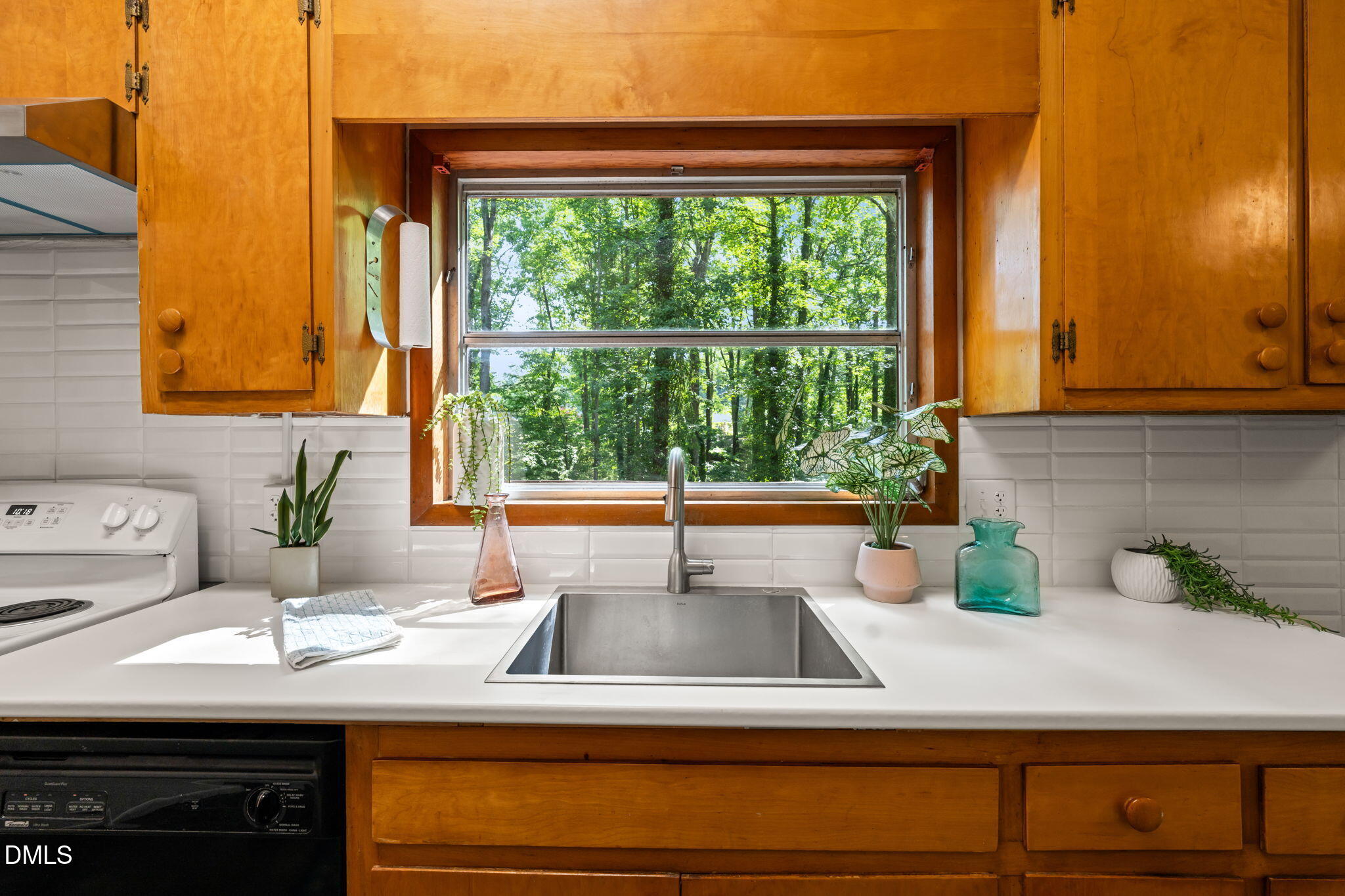 1808 Fairley Drive Raleigh, NC 27607 - Photo 13 of 53 13-web-or-mls-untitled-25