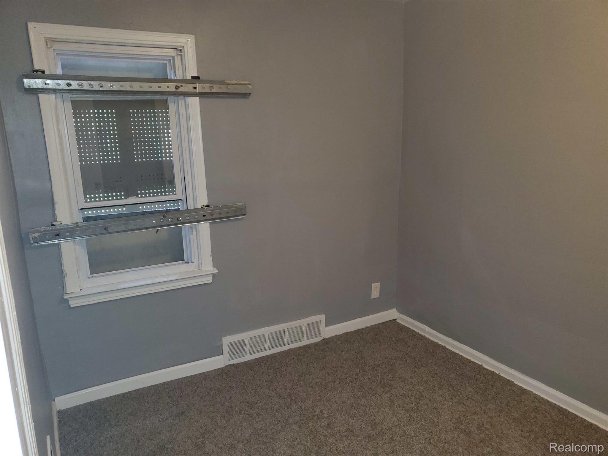 16544 Burt Road Detroit, MI 48219 - Photo 9 of 14 Gallery Image 9