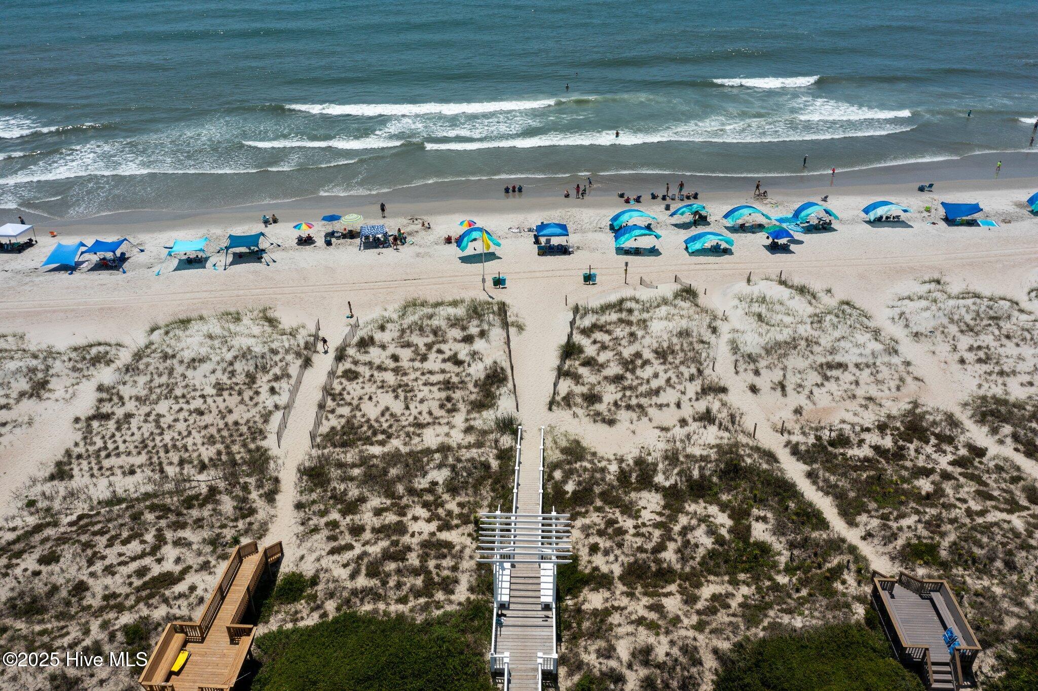302 Friendship Court Emerald Isle, NC 28594 - Photo 14 of 17 302 Friendship Ct