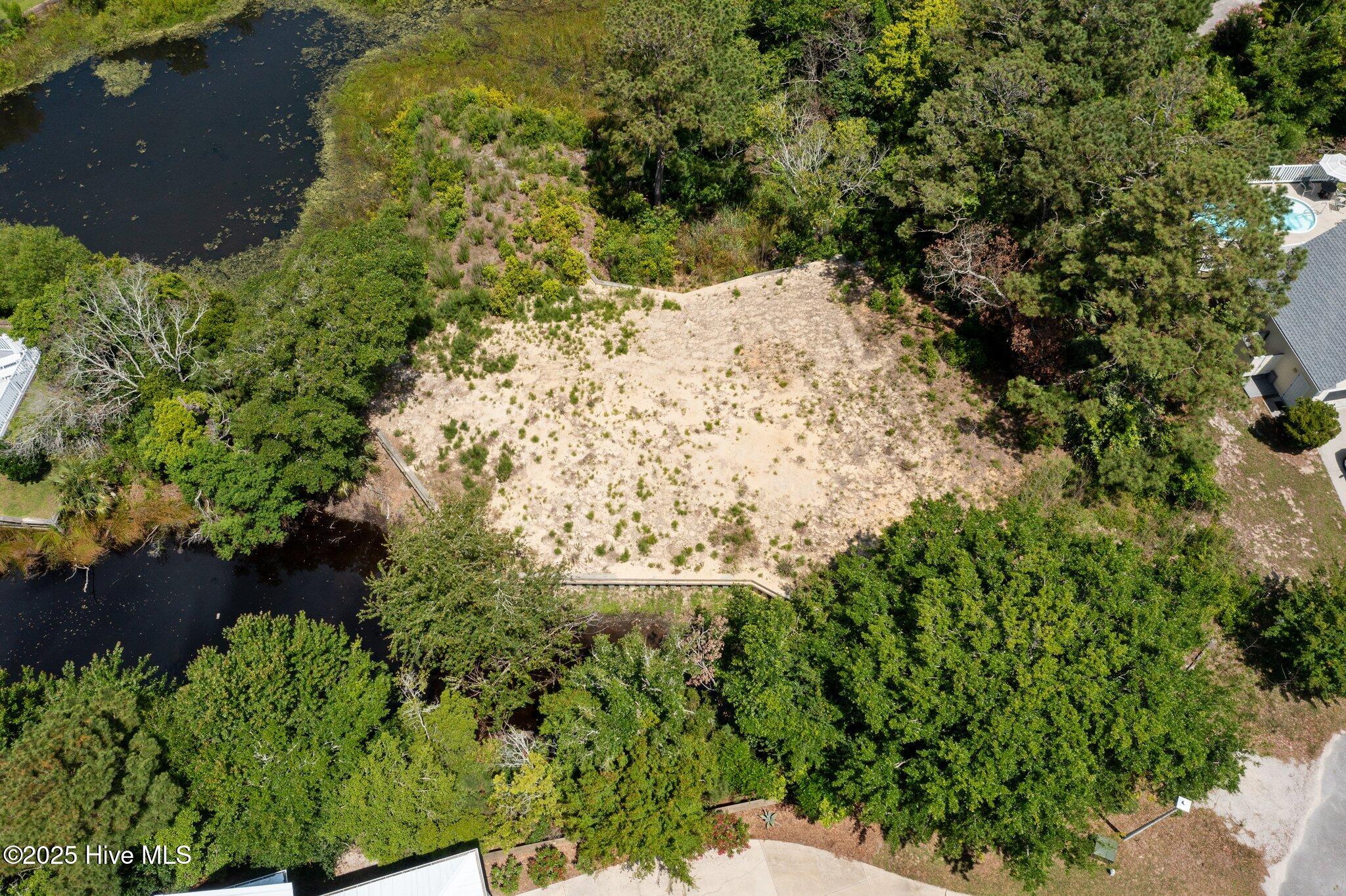 302 Friendship Court Emerald Isle, NC 28594 - Photo 3 of 17 302 Friendship Ct