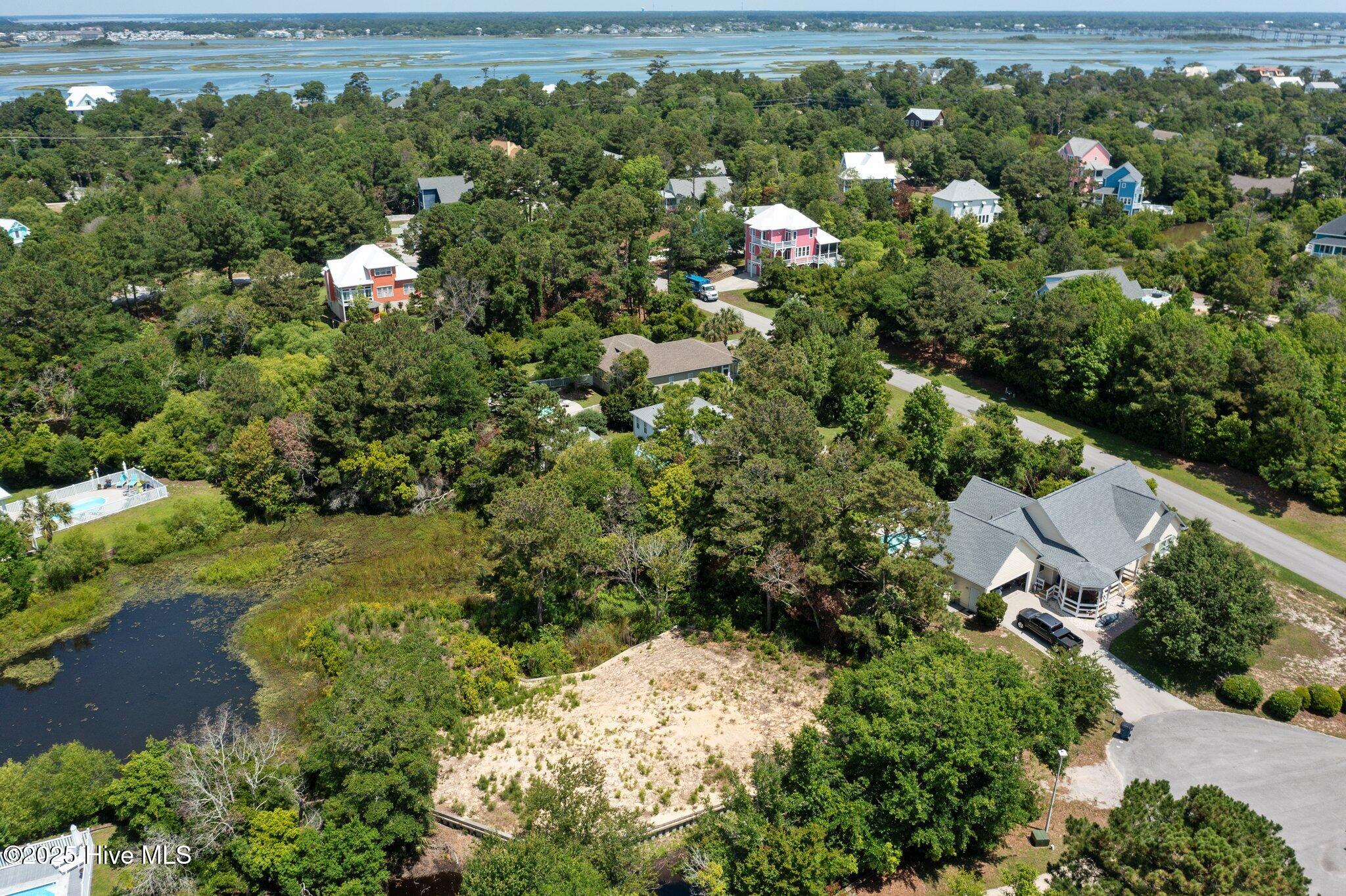 302 Friendship Court Emerald Isle, NC 28594 - Photo 5 of 17 302 Friendship Ct