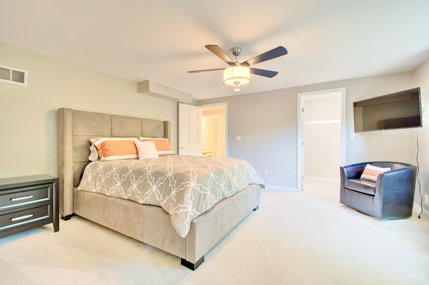 5995 Drake Road Cincinnati, OH 45243 - Photo 53 of 80