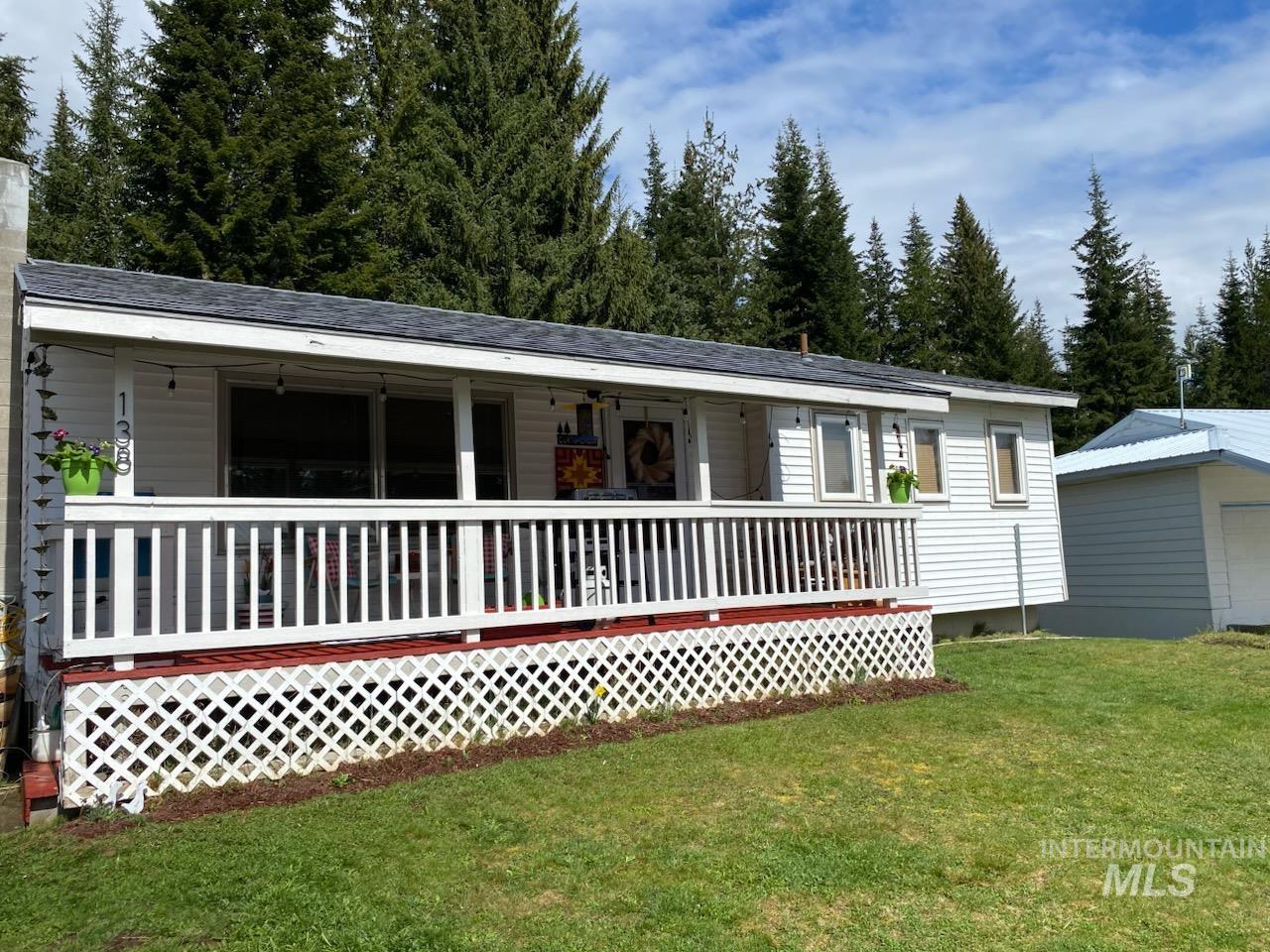 138 Timberline Drive Pierce, ID 83546 - Photo 26 of 28 View of front of house with a front yard