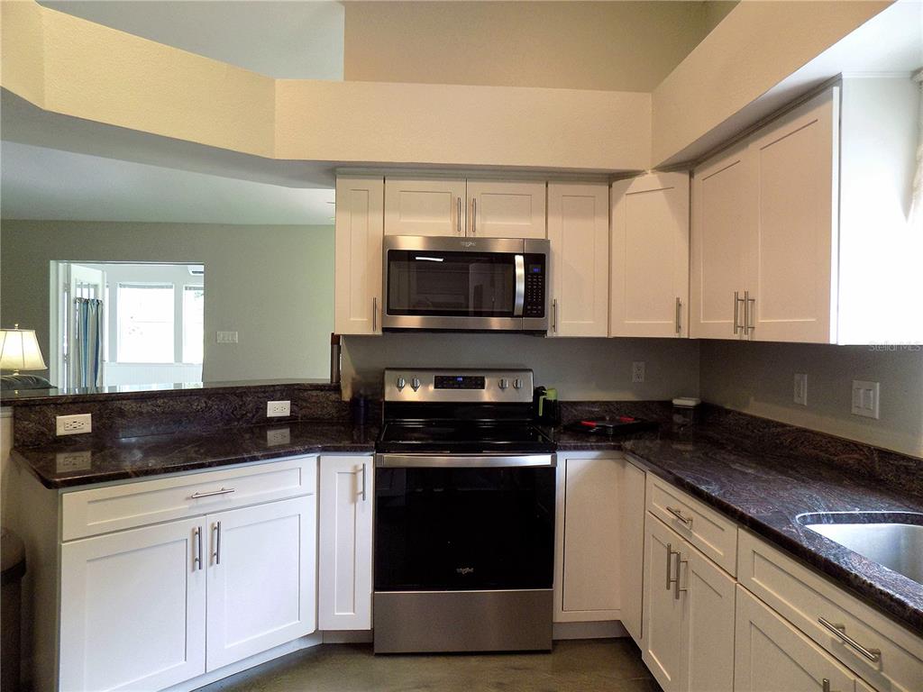 3374 Cooper Road Plant City, FL 33565 - Photo 4 of 39