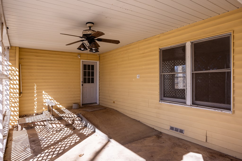 1200 North Street Kerrville, TX 78028 - Photo 11 of 50