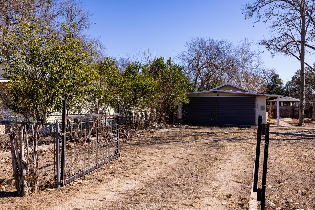 1200 North Street Kerrville, TX 78028 - Photo 38 of 39