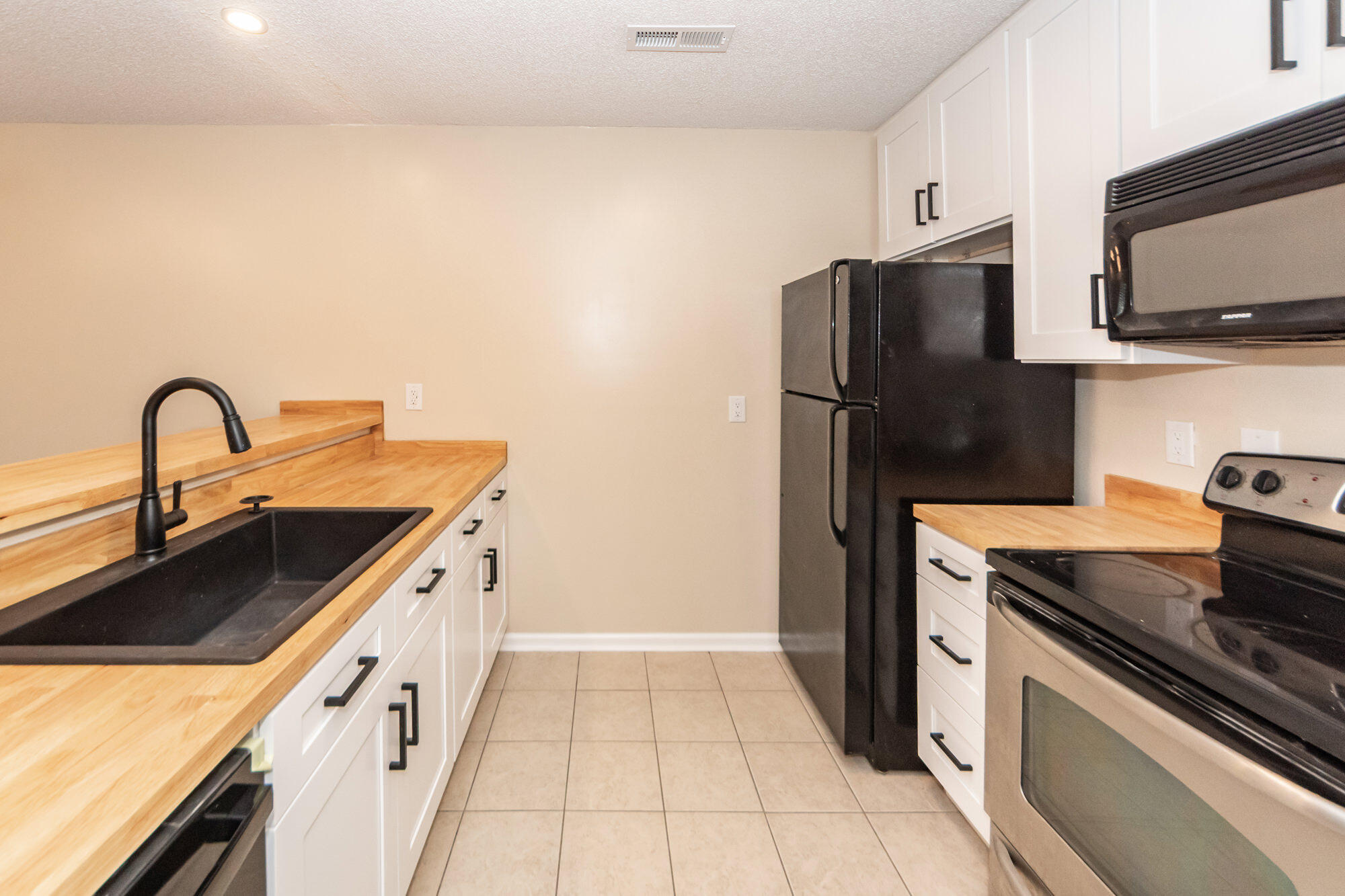 823 Winthrop Street, Unit B Ladson, SC 29456 - Photo 19 of 37