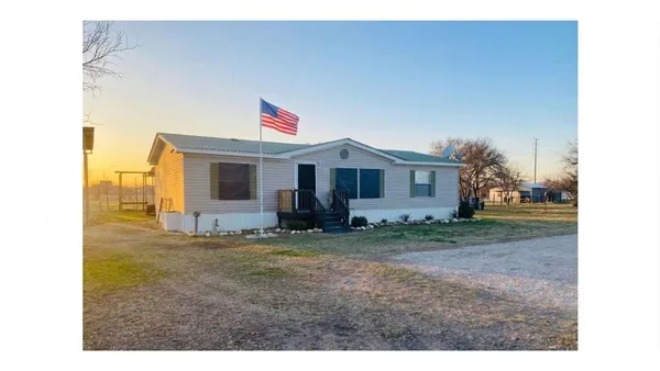 $195,000 | 301 County Road 5716, Natalia, TX 78059