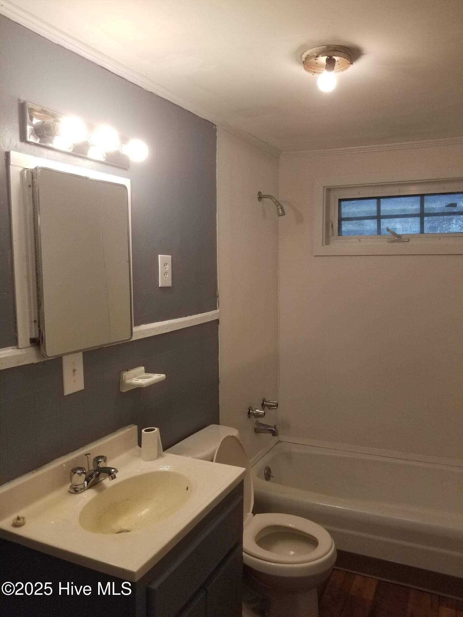 403 Jamesville Road Williamston, NC 27892 - Photo 6 of 7 Bathroom