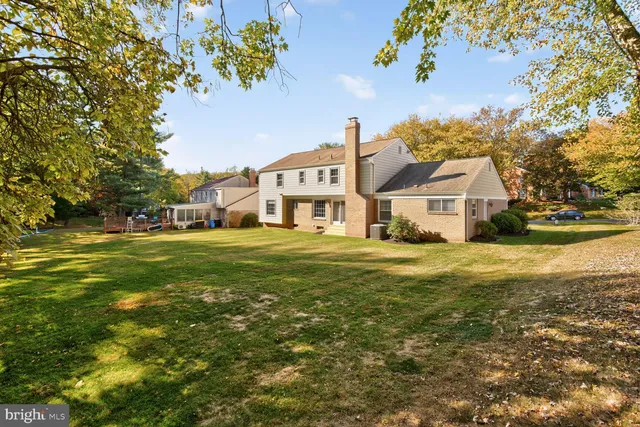 a front view of house with yard