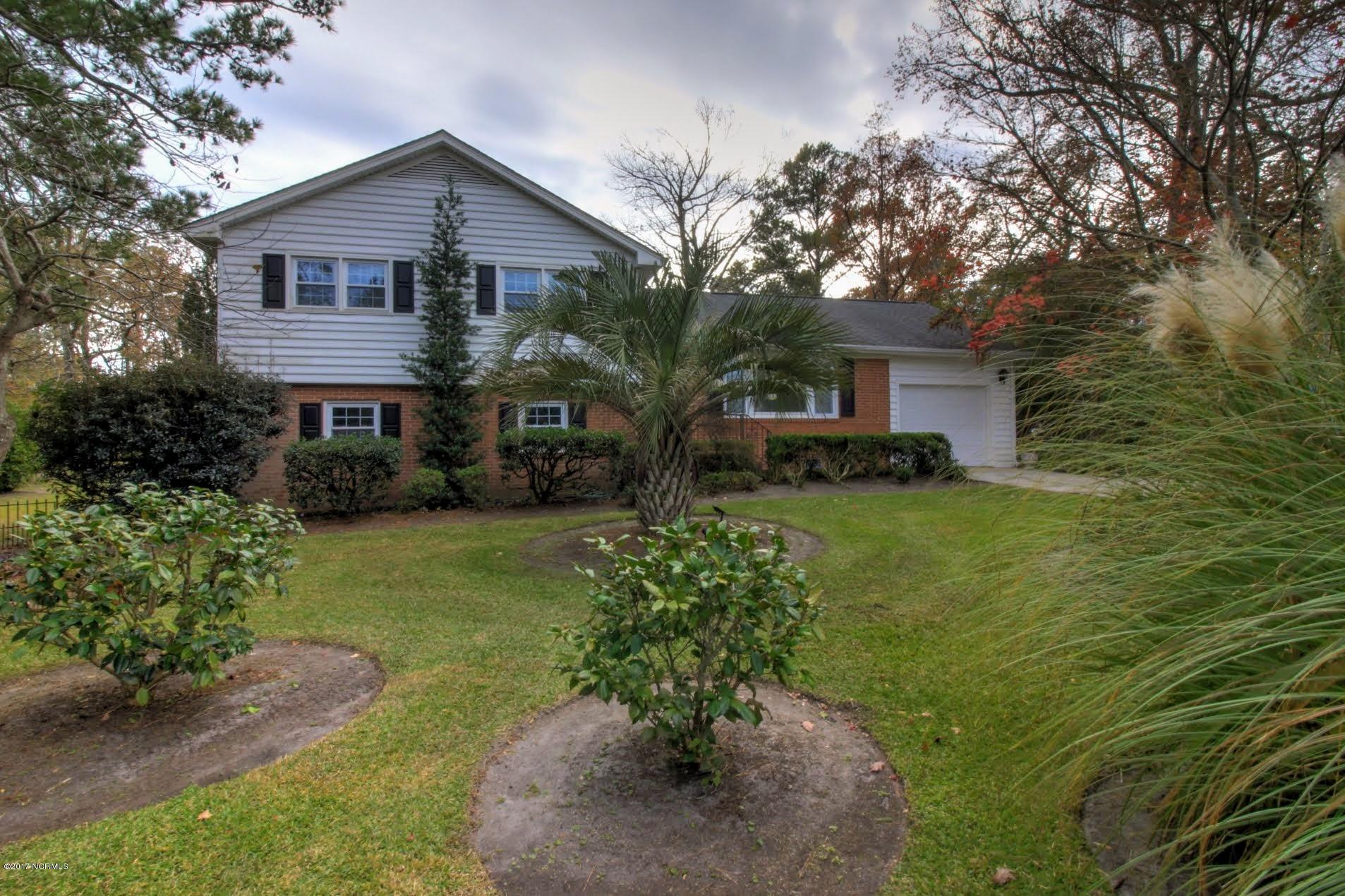 596 Robin Road Morehead City, NC 28557 - Photo 1 of 40 596 Robin Road