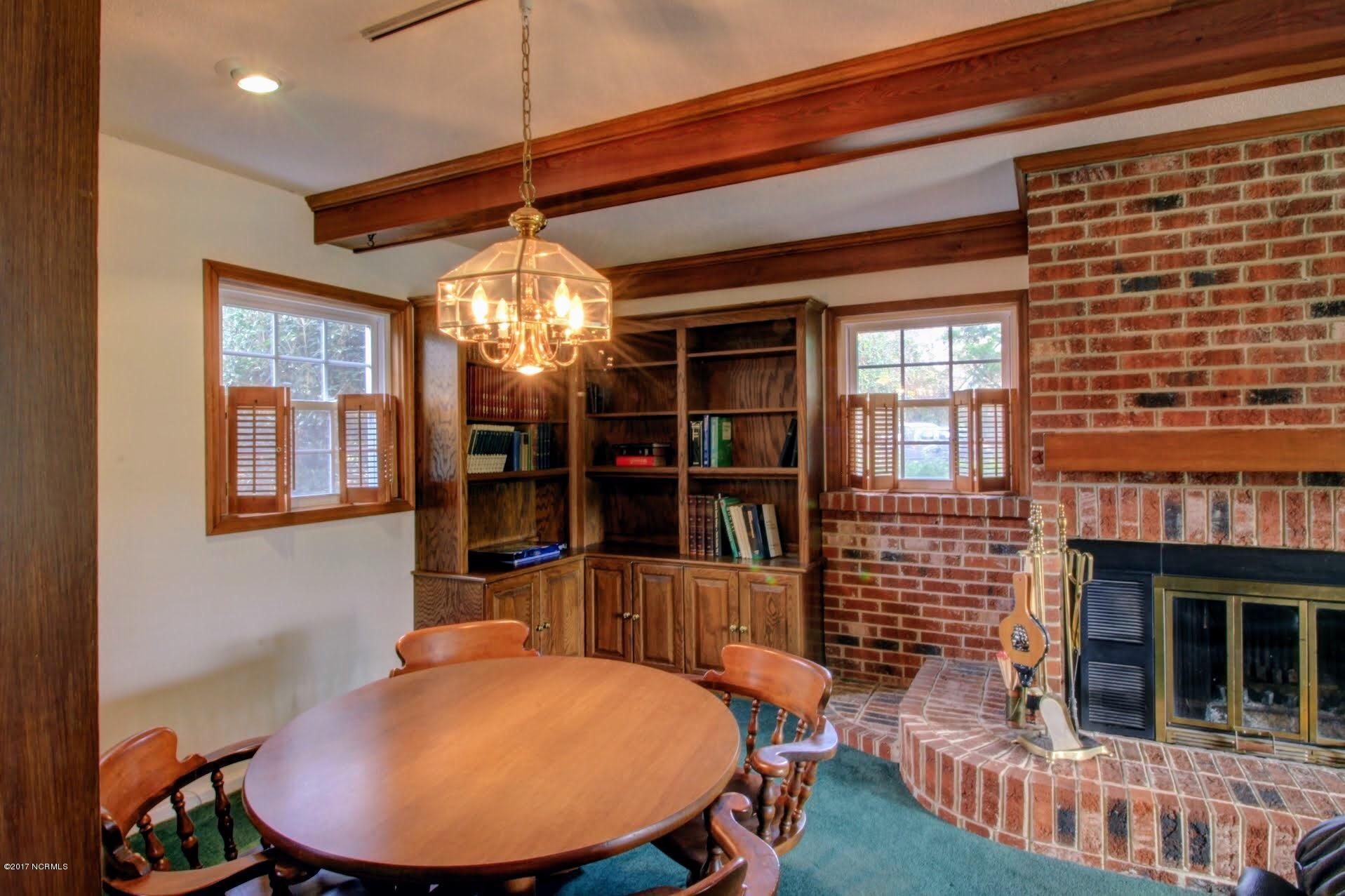 596 Robin Road Morehead City, NC 28557 - Photo 16 of 40 Den