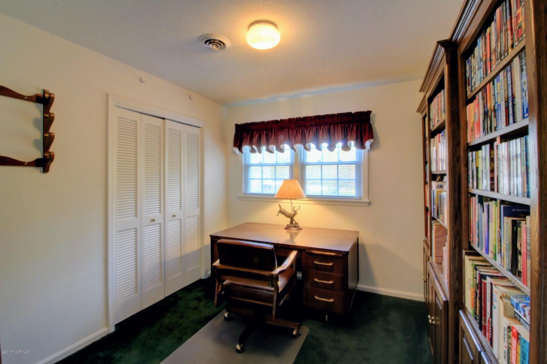 596 Robin Road Morehead City, NC 28557 - Photo 27 of 40 Office