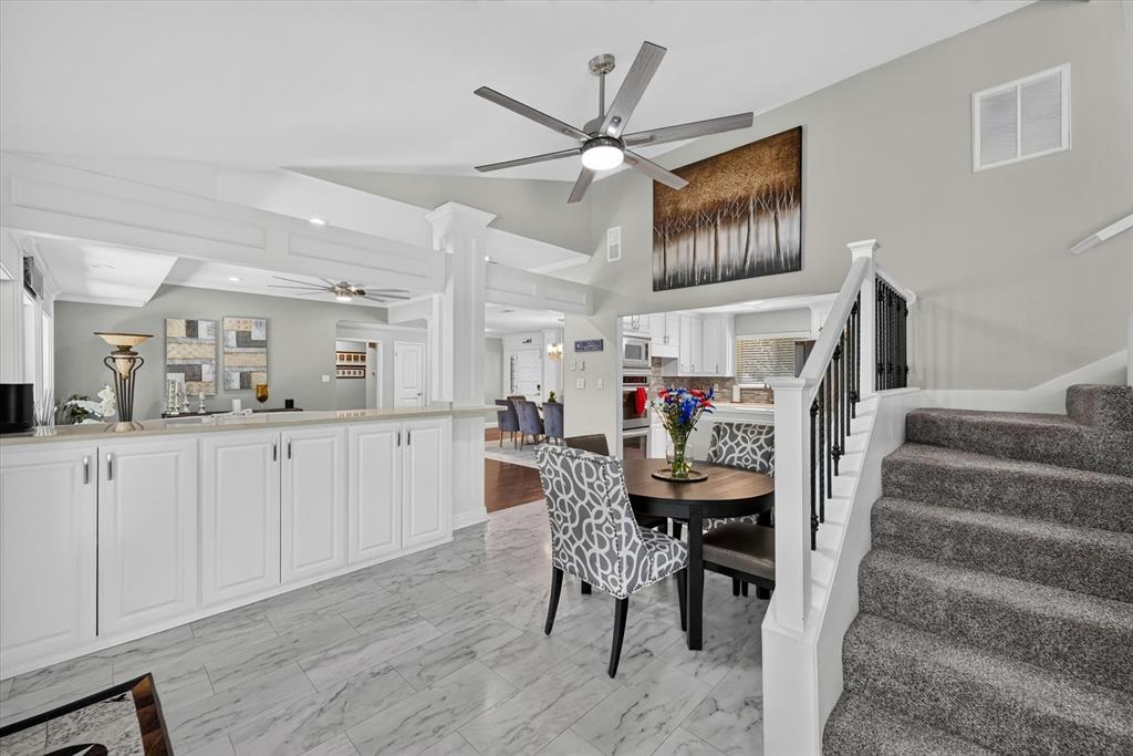 47 Bounty Road East Benbrook, TX 76132 - Photo 9 of 39 Dining area