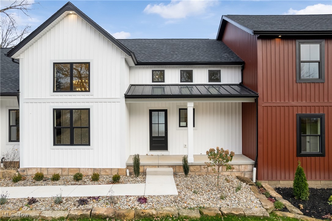 5858 Springlake Road Northwest Canton, OH 44718 - Photo 2 of 25 Gallery Image 2