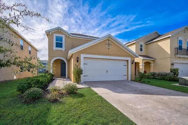 $2,400 | 4838 San Palermo Drive, Bradenton, FL 34208