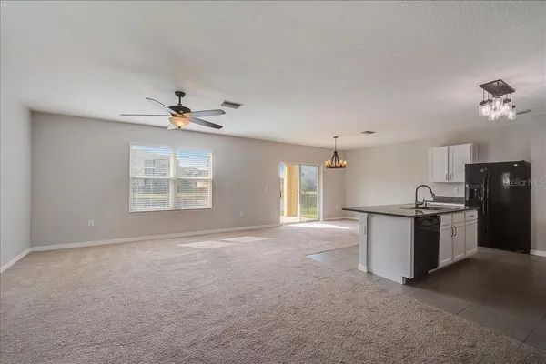 $2,400 | 4838 San Palermo Drive, Bradenton, FL 34208