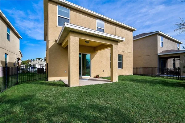$2,400 | 4838 San Palermo Drive, Bradenton, FL 34208