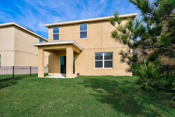 $2,400 | 4838 San Palermo Drive, Bradenton, FL 34208