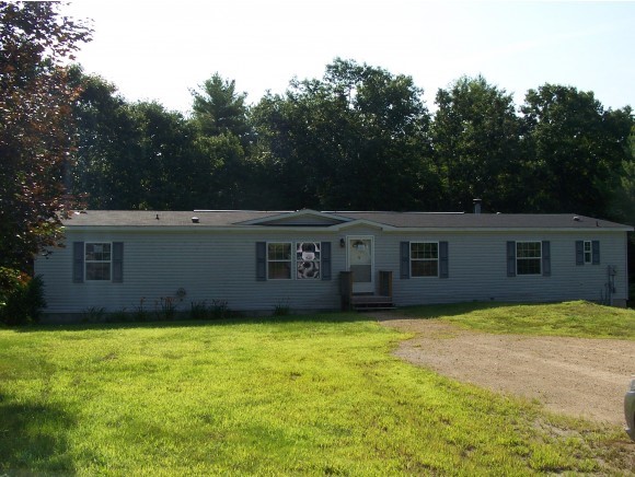 22 Chester Road Raymond, NH 03077 - Photo 1 of 1