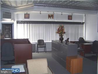 223 Ryers Avenue Cheltenham, PA 19012 - Photo 2 of 12