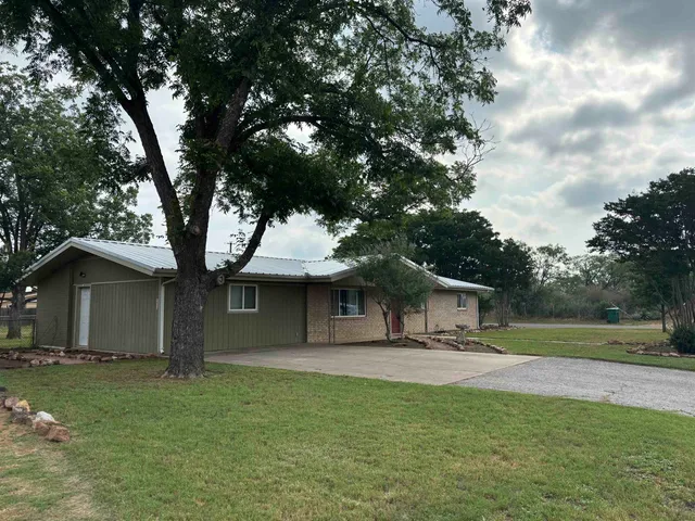 $329,000 | 1309 East Brown Street, Llano, TX 78643