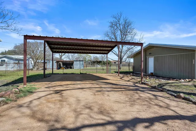 $329,000 | 1309 East Brown Street, Llano, TX 78643
