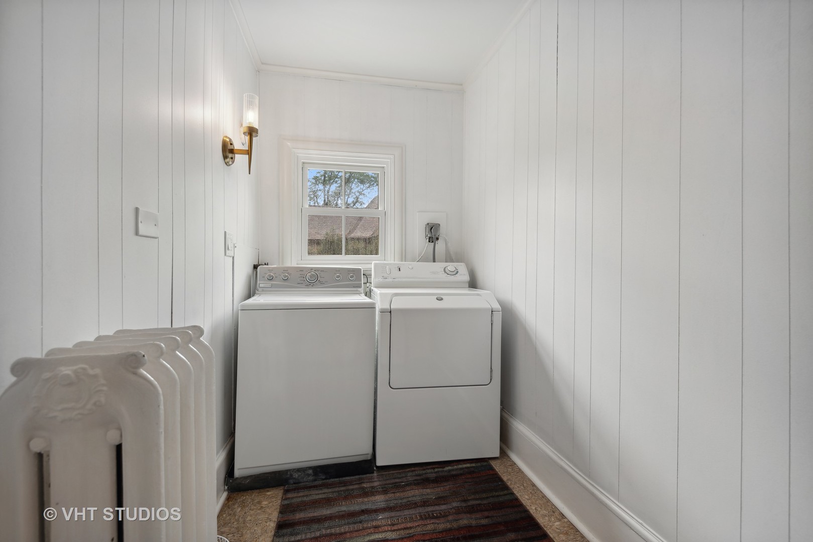 160 Sheridan Road Glencoe, IL 60093 - Photo 25 of 42 a utility room with dryer and washer