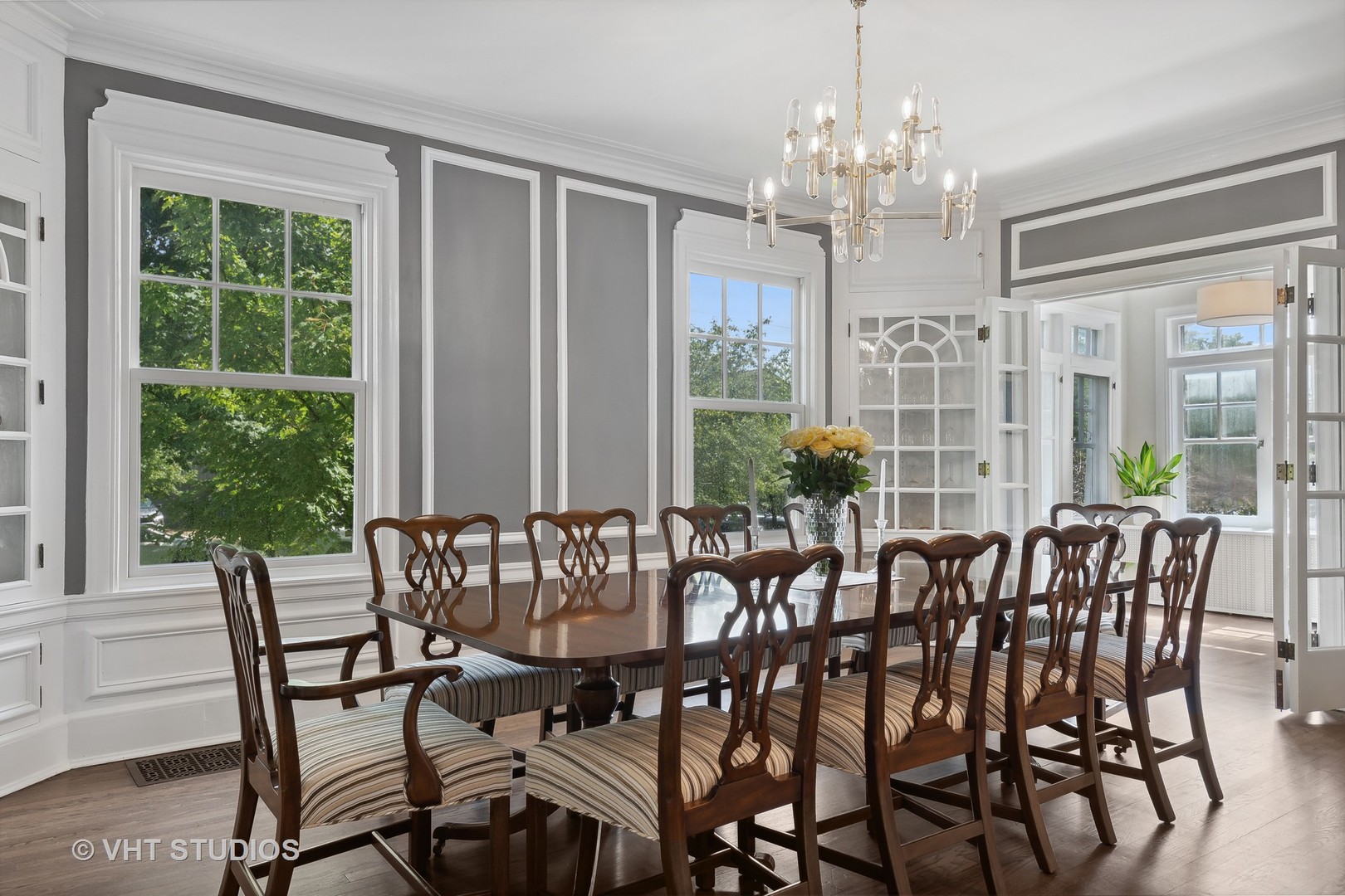 160 Sheridan Road Glencoe, IL 60093 - Photo 10 of 42 a view of a dining room with furniture window and outside view