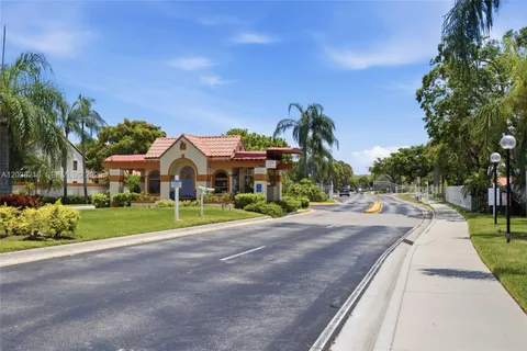 $288,000 | 104 Freedom Court, Unit 104, Deerfield Beach, FL 33442