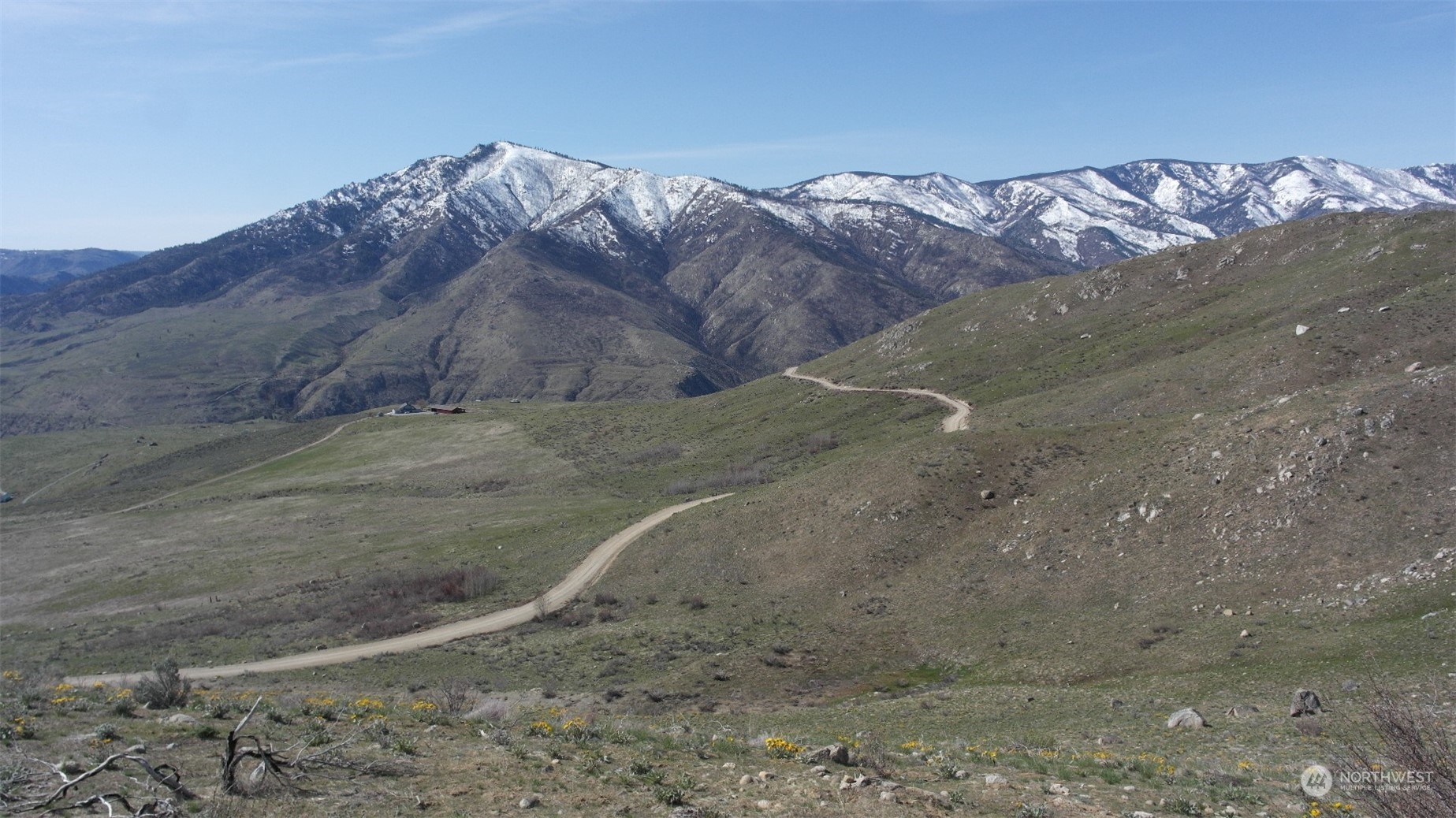 25 Sky Ridge Road Pateros, WA 98846 - Photo 1 of 22 a view of mountains
