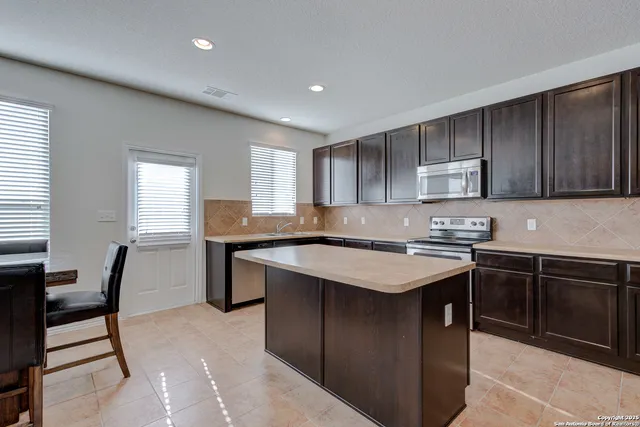 $2,300 | 24211 Bitter Crimson, San Antonio, TX 78261