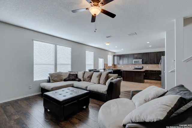 $2,300 | 24211 Bitter Crimson, San Antonio, TX 78261