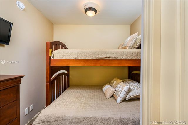 $4,940,000 | 17875 Collins Avenue, Unit PH4801, Sunny Isles Beach, FL 33160