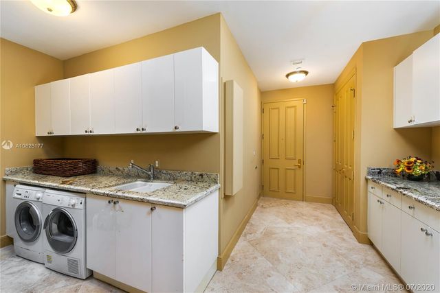 $4,940,000 | 17875 Collins Avenue, Unit PH4801, Sunny Isles Beach, FL 33160