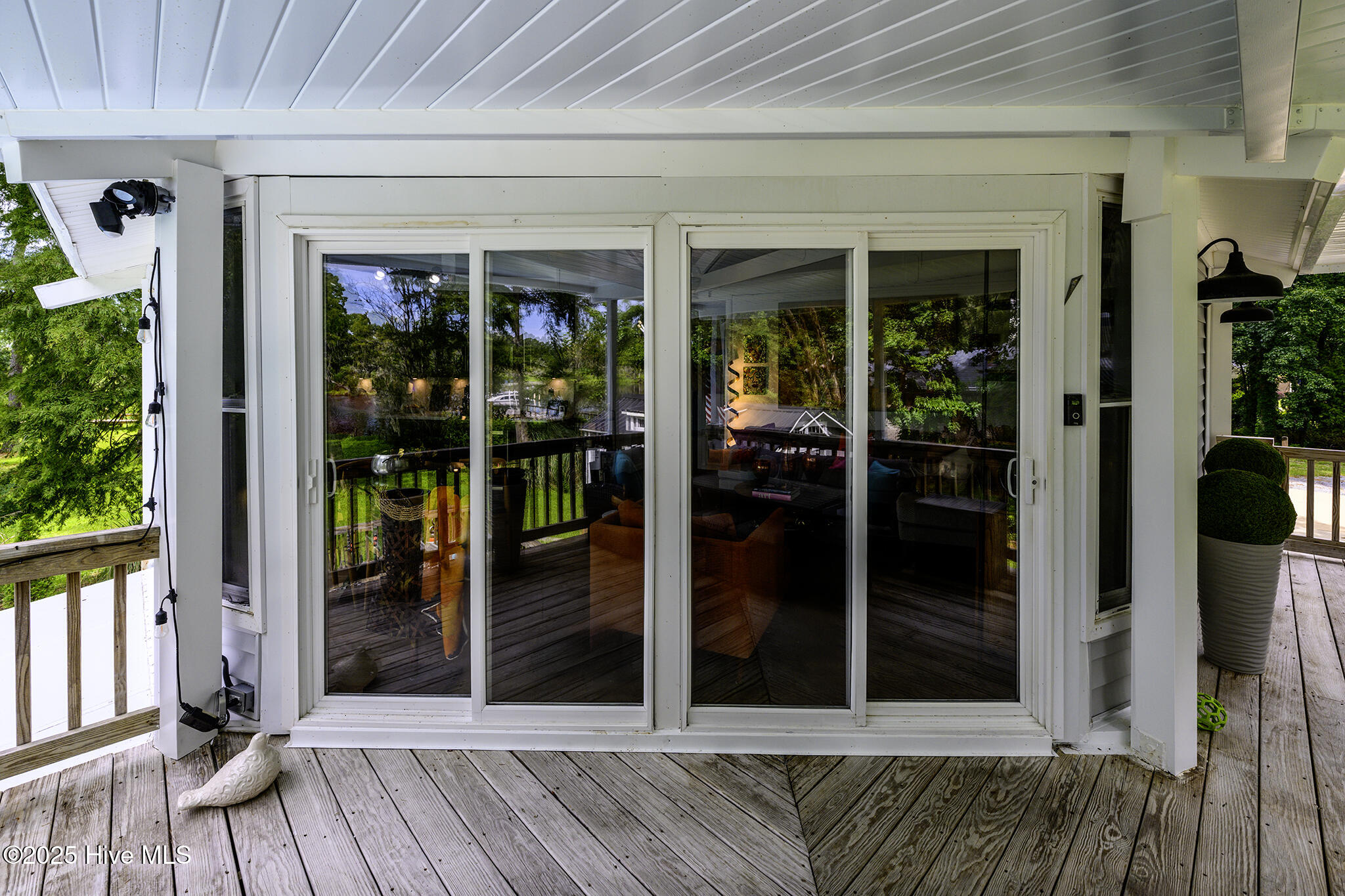 210 Gangplank Road New Bern, NC 28562 - Photo 14 of 86 Entry to Main Living