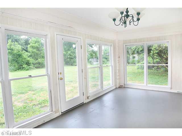 701 Oakview Road, Unit A High Point, NC 27265 - Photo 15 of 16 Sunroom.