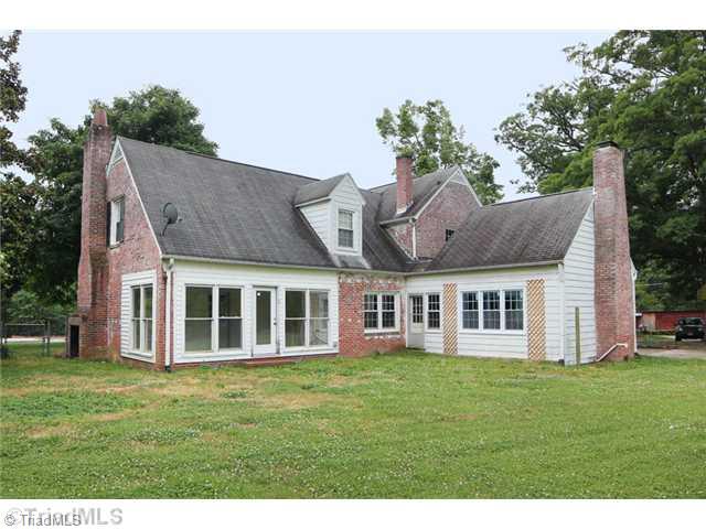 701 Oakview Road, Unit A High Point, NC 27265 - Photo 16 of 16 Exterior Back.