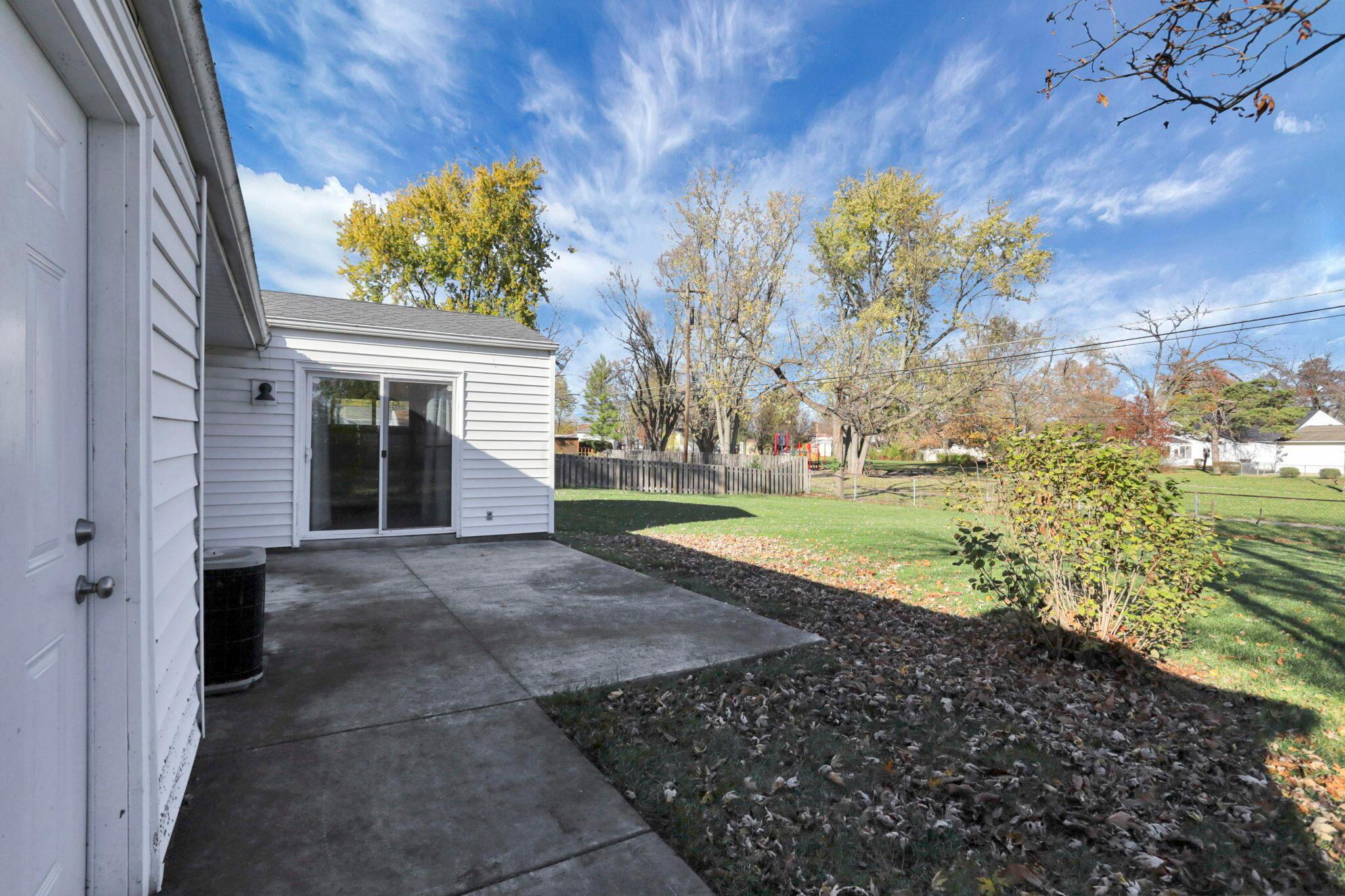 318 Darbyhurst Road Columbus, OH 43228 - Photo 21 of 25 IMG_4824