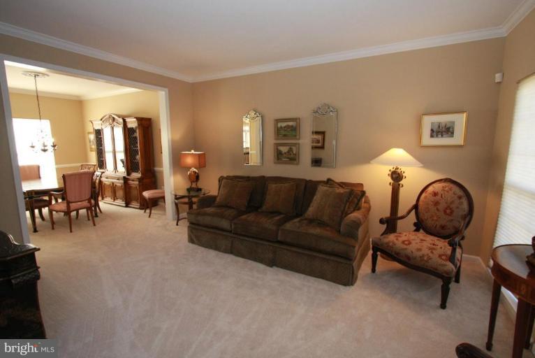14418 Autumn Crest Road Boyds, MD 20841 - Photo 16 of 26 a living room with furniture