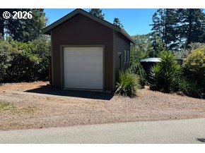 96422 Alder Ridge Road Brookings, OR 97415 - Photo 27 of 44 Garage