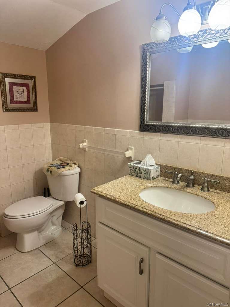 108 Roberta Street, Unit 2 Valley Stream, NY 11580 - Photo 8 of 11