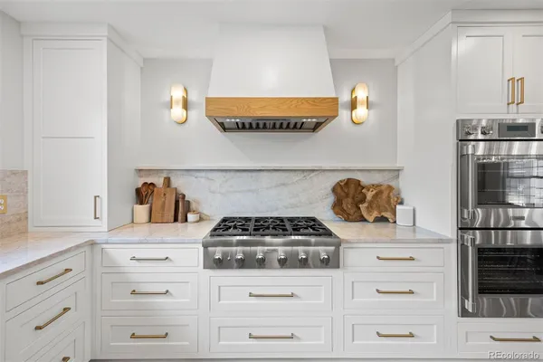 $1,295,000 | 5835 East Kettle Place, Centennial, CO 80112