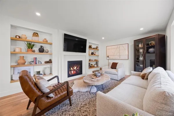 $1,295,000 | 5835 East Kettle Place, Centennial, CO 80112