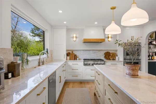 $1,295,000 | 5835 East Kettle Place, Centennial, CO 80112