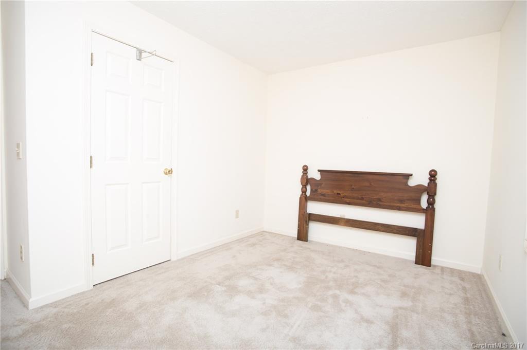 715 Hidden View Loop Marion, NC 28752 - Photo 7 of 22 Gallery Image 7