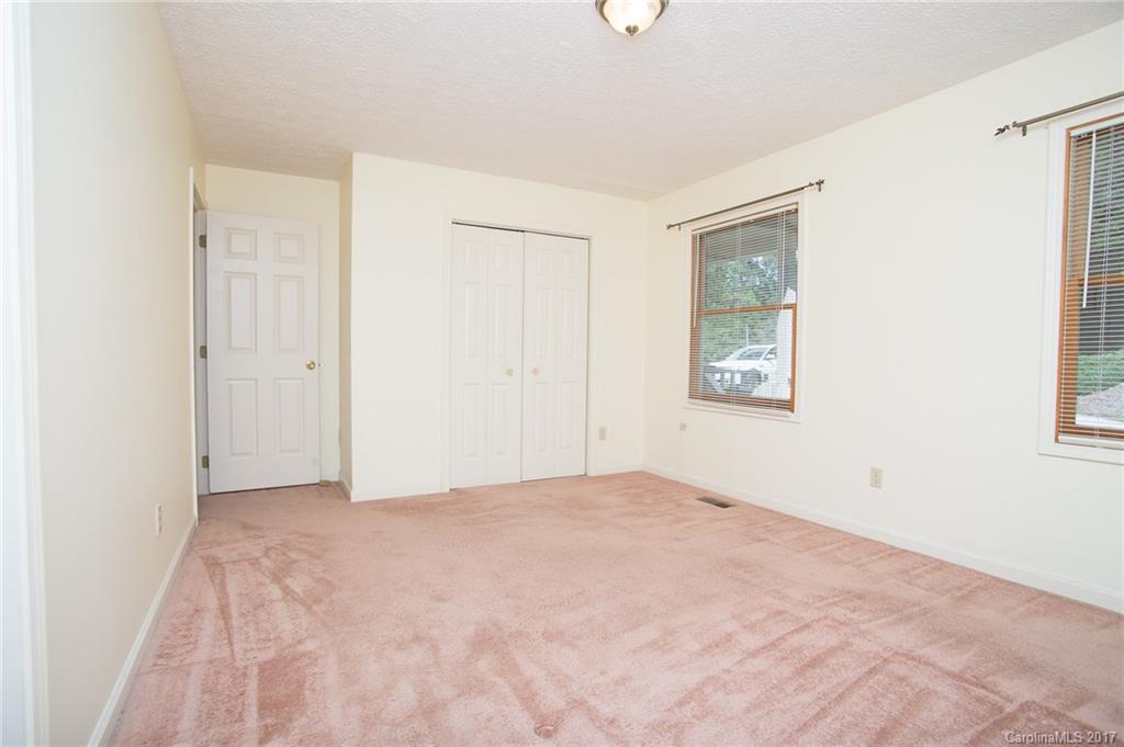 715 Hidden View Loop Marion, NC 28752 - Photo 10 of 22 Gallery Image 10
