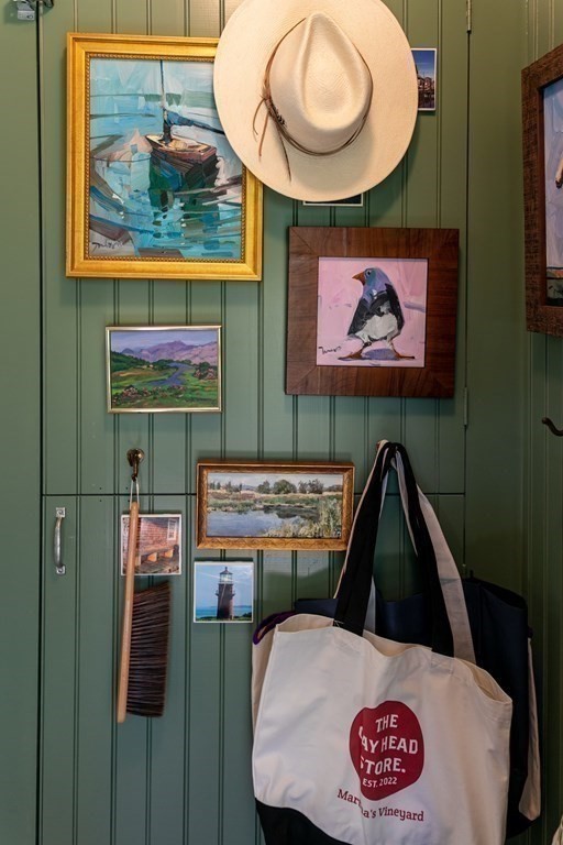 11 Hammett Lane Chilmark, MA 02535 - Photo 5 of 20