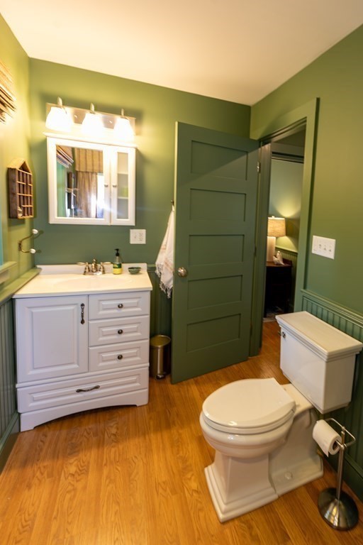 11 Hammett Lane Chilmark, MA 02535 - Photo 10 of 20